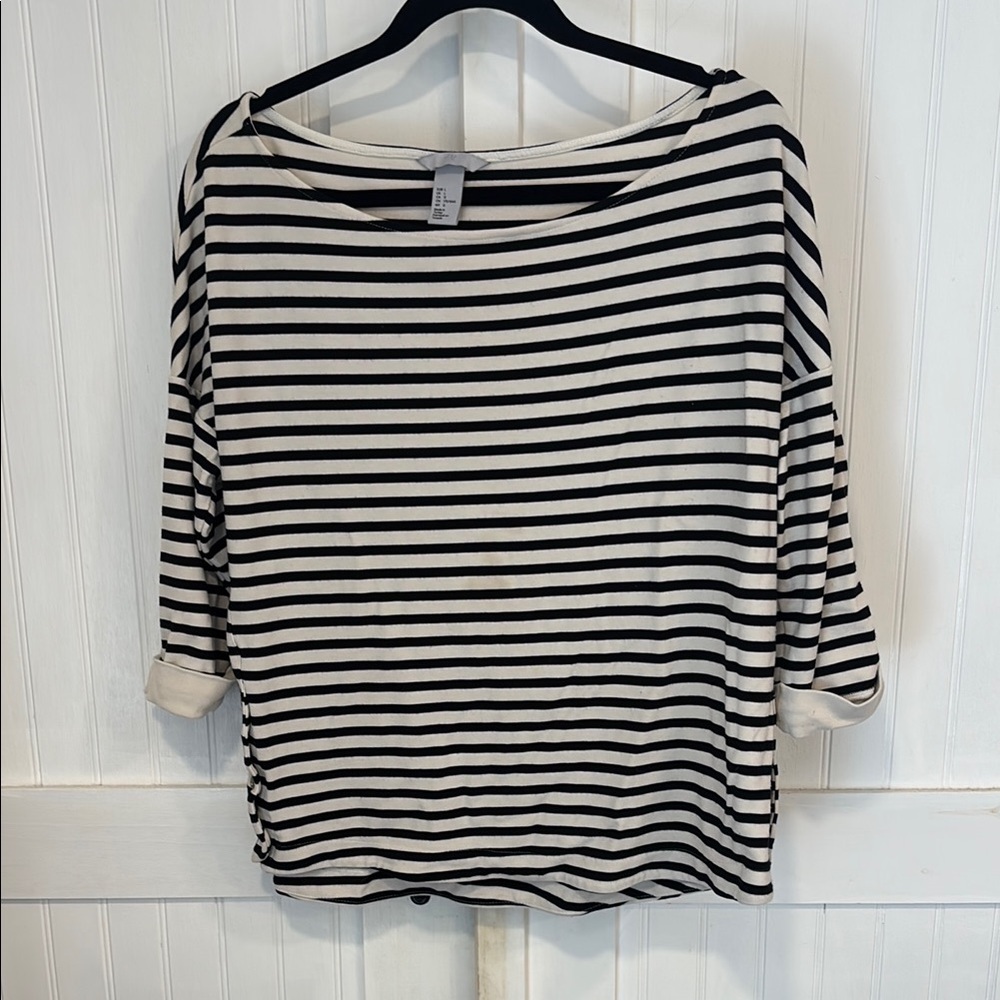 H&M Black & White Striped, 3/4 sleeve Top size L